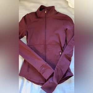 Aritzia golden sweater doubled lined size XXS